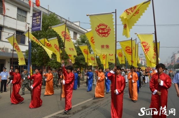 �������׵��Ļ��R����